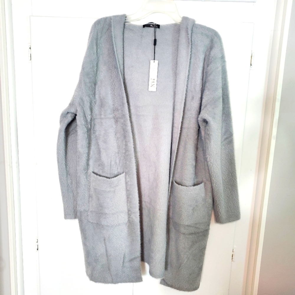 NWT sweater w/hood